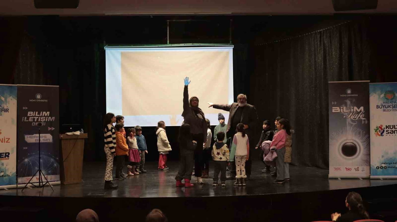 İNÖNÜ ÜNİVERSİTESİNDEN ÜÇ KUŞAĞI BİR ARAYA GETİREN ETKİNLİK