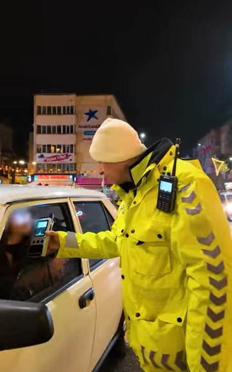 ISPARTA'DA POLİS EKİPLERİNCE İL GENELİNDE GERÇEKLEŞTİRİLEN DENETİMLERDE 30 BİNİ AŞKIN ŞAHIS...