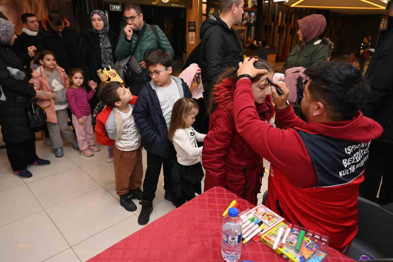ISPARTA BELEDİYESİ, OKULLARIN YARIYIL TATİLİNE GİRMESİYLE ÇOCUKLARA YÖNELİK ÇEŞİTLİ ETKİNLİKLER...