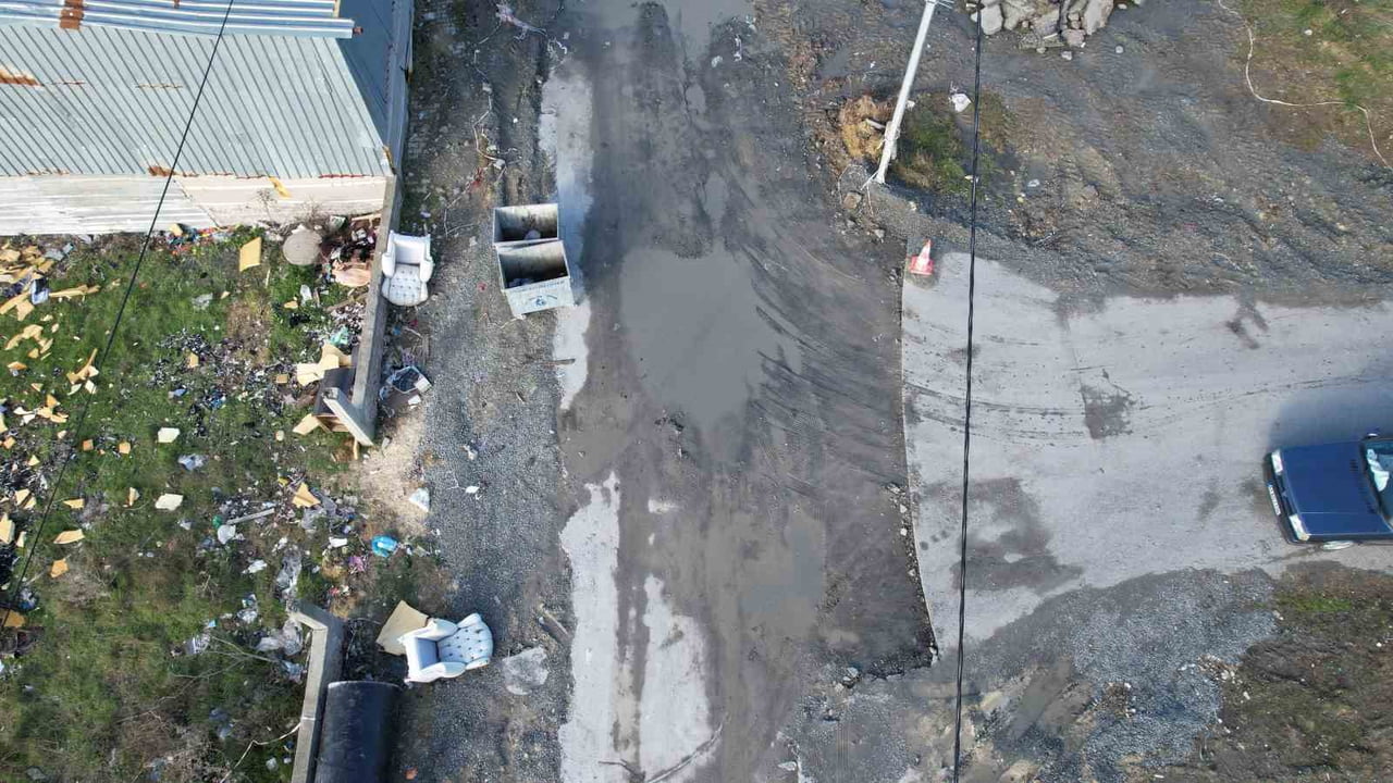 İSTANBUL'UN ARNAVUTKÖY İLÇESİ ADNAN MENDERES MAHALLESİ'NDE İDDİAYA GÖRE, İSKİ TARAFINDAN YAKLAŞIK...
