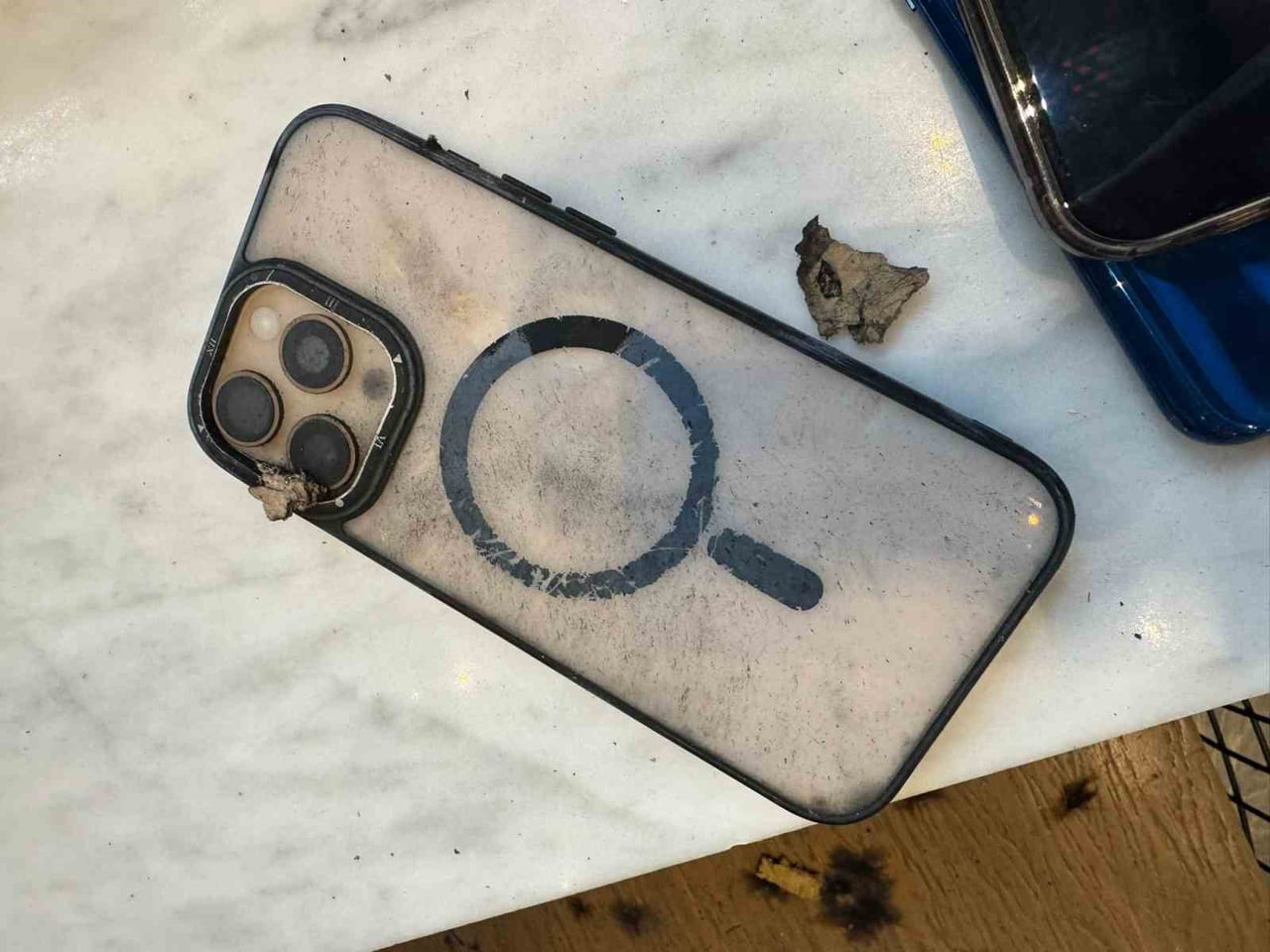 İSTANBUL'UN ZEYTİNBURNU İLÇESİNDE LÜKS SİTEDE MEYDANA GELEN VE 2 GÜVENLİK GÖREVLİSİNİN HAFİF...