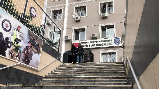 İstanbul’da 7 yaşındaki kızını hırsızlık için kullanan anne yakalandı