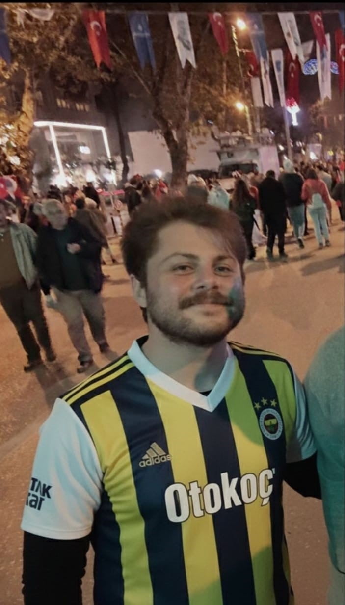 İSTANBUL’DA ÜNİVERSİTE OKUYAN 25 YAŞINDAKİ DENİZ İBİŞLER’DEN 5 GÜNDÜR HABER ALAMAYAN BABASI YÜKSEL...