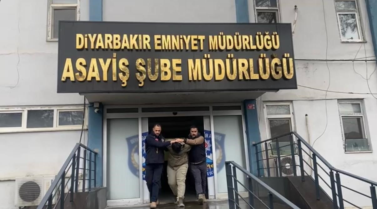 İSTANBUL GÜNGÖREN'DE ÇIKAN KAVGADA BIÇAKLANARAK HAYATINI KAYBEDEN 17 YAŞINDAKİ ATLAS ÇAĞLAYAN'IN...