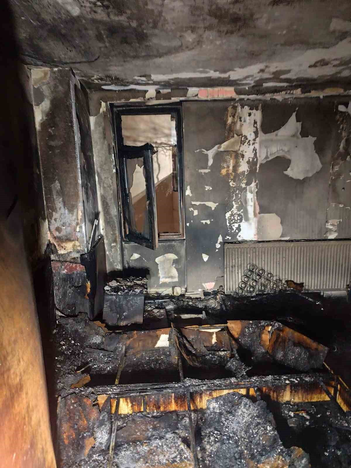 İTFAİYE EKİPLERİNİN MÜDAHALESİ İLE YANGIN KONTROL ALTINA ALINARAK SÖNDÜRÜLDÜ