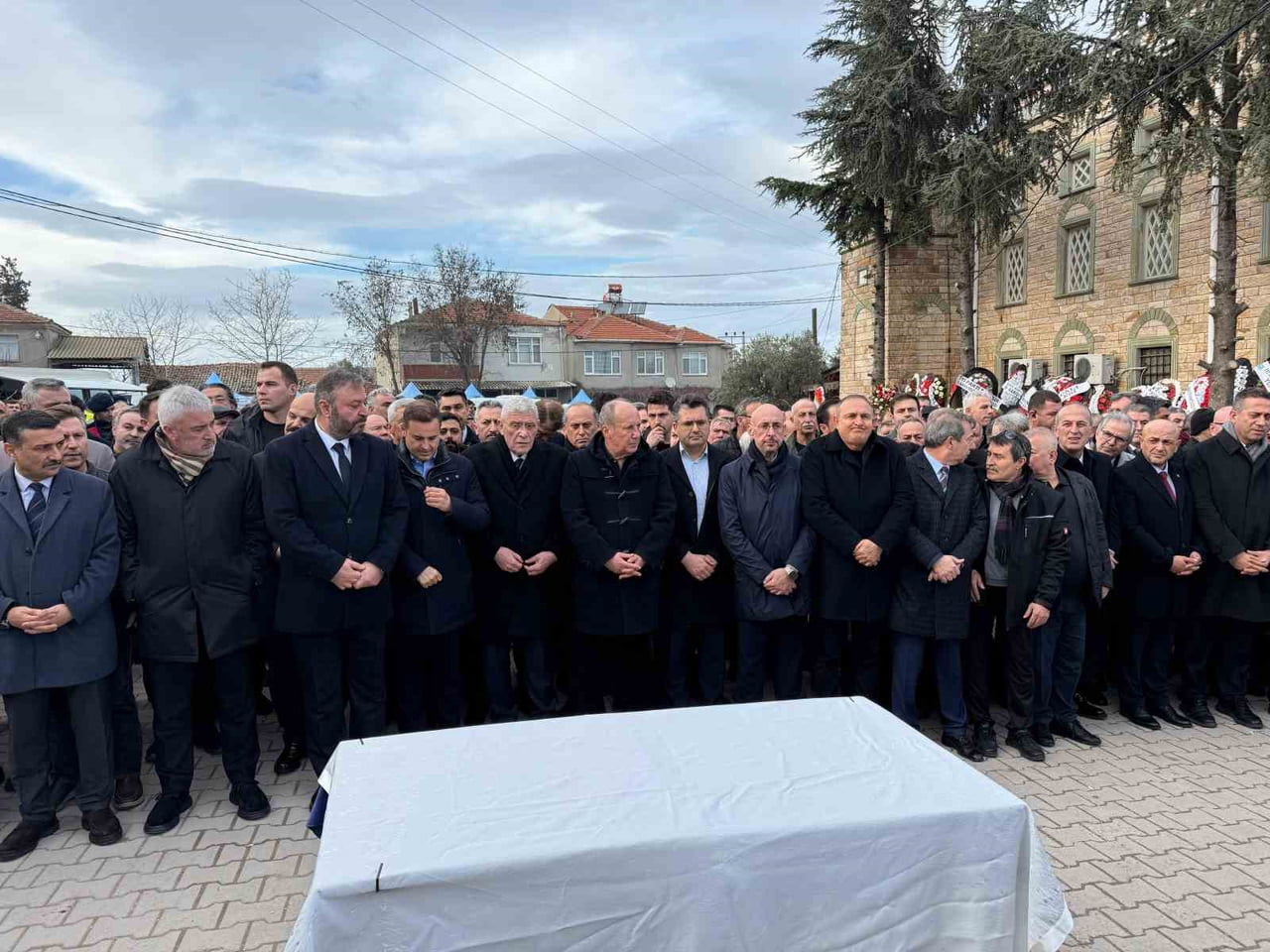 İYİ PARTİ BALIKESİR MİLLETVEKİLİ VE İYİ PARTİ GRUP BAŞKANVEKİLİ TURHAN ÇÖMEZ’İN ANNESİ İKBAL ÇÖMEZ...