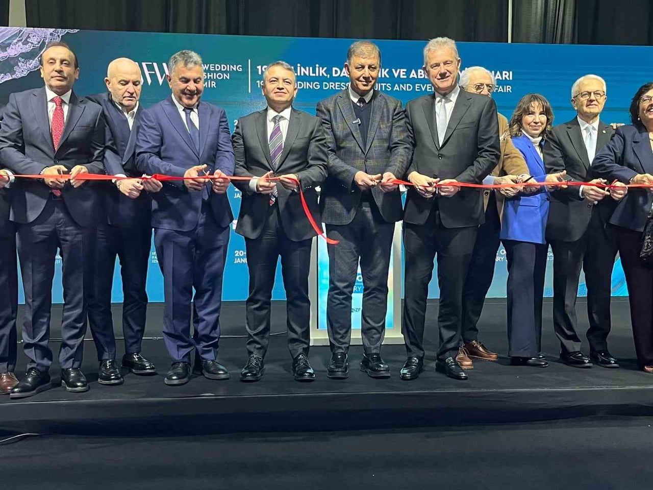 İZMİR BÜYÜKŞEHİR BELEDİYESİ EV SAHİPLİĞİNDE, İZFAŞ TARAFINDAN VE EGE GİYİM SANAYİCİLERİ DERNEĞİ İŞ...