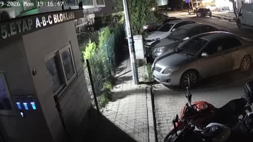 İzmir’de takıntılı erkek dehşeti kamerada: Pusu kurup defalarca kurşun yağdırdı