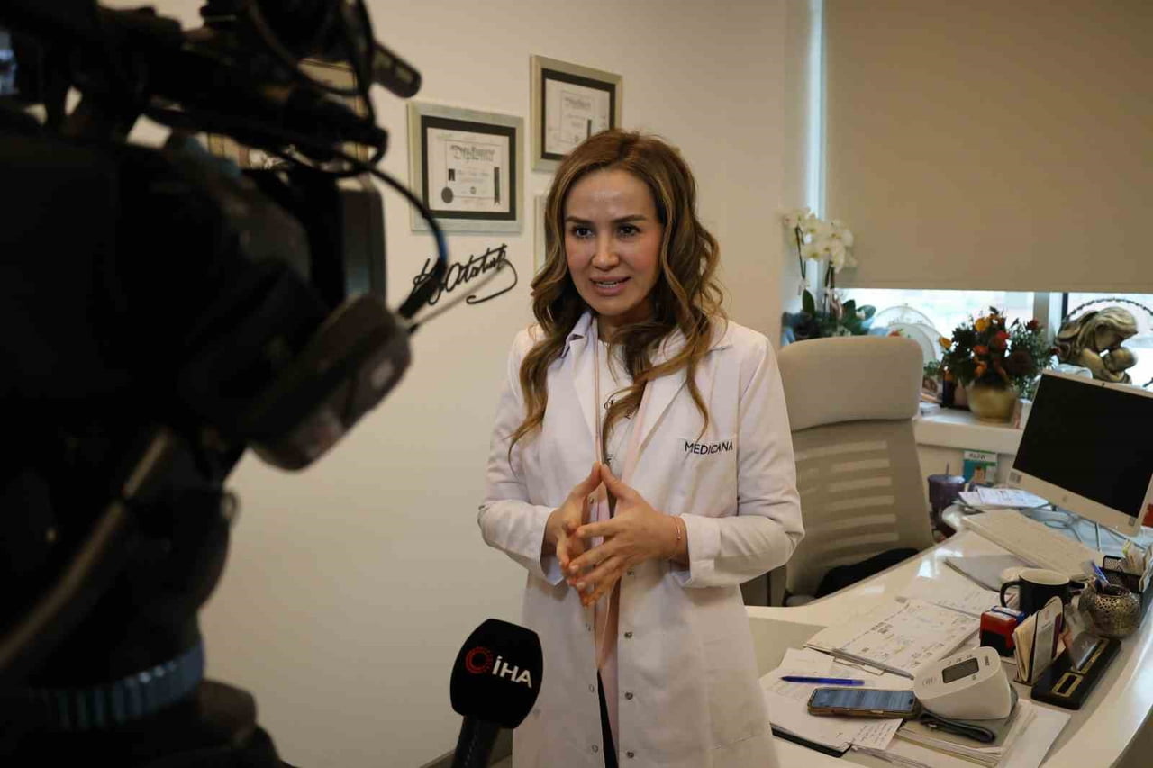 KADIN HASTALIKLARI VE DOĞUM UZMANI OP. DR. İLKAY NAFİYE TOPALOĞLU