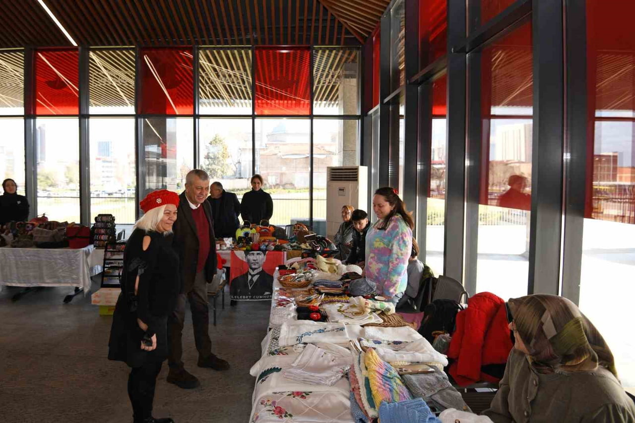 KADIN İSTİHDAMINA VE ÜRETİME VERDİĞİ DESTEKLE ÖNE ÇIKAN OSMANGAZİ BELEDİYESİ, HAYATA GEÇİRDİĞİ...