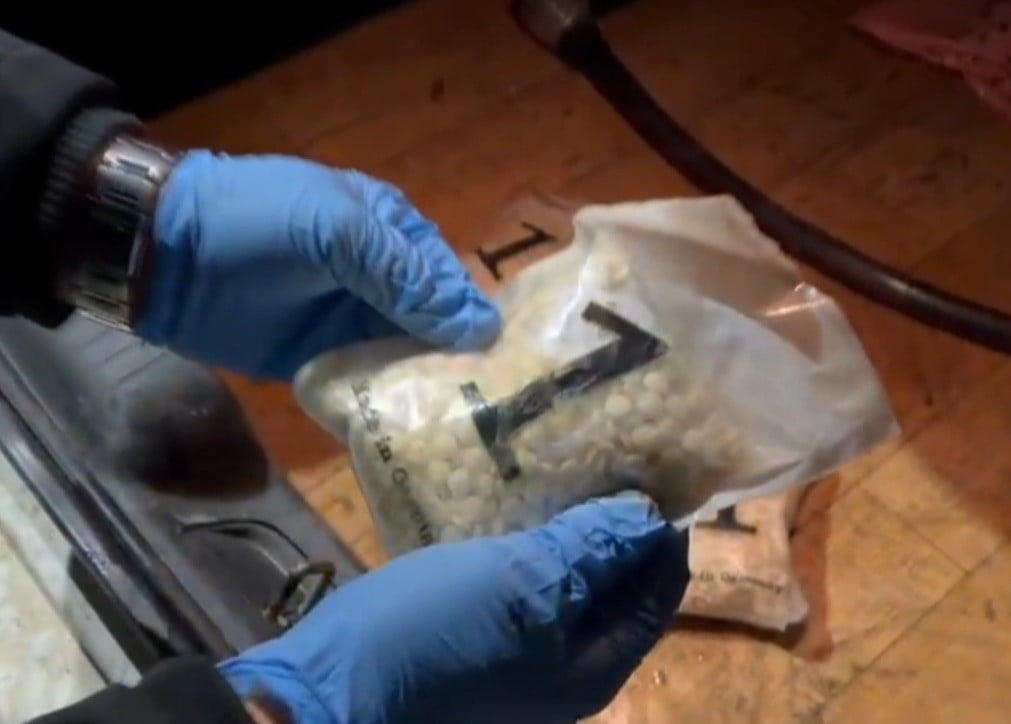 KAHRAMANMARAŞ'TA DÜZENLENEN UYUŞTURUCU OPERASYONUNDA 3 KİŞİ TUTUKLANDI