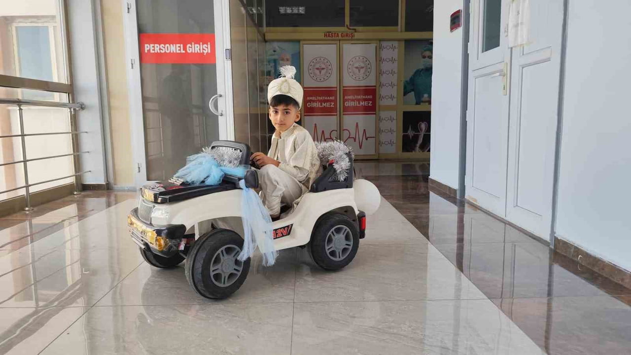 KAHTA’DA ÇOCUKLARA AMELİYATHANEYE GİDEN YOL OYUNLA BAŞLIYOR