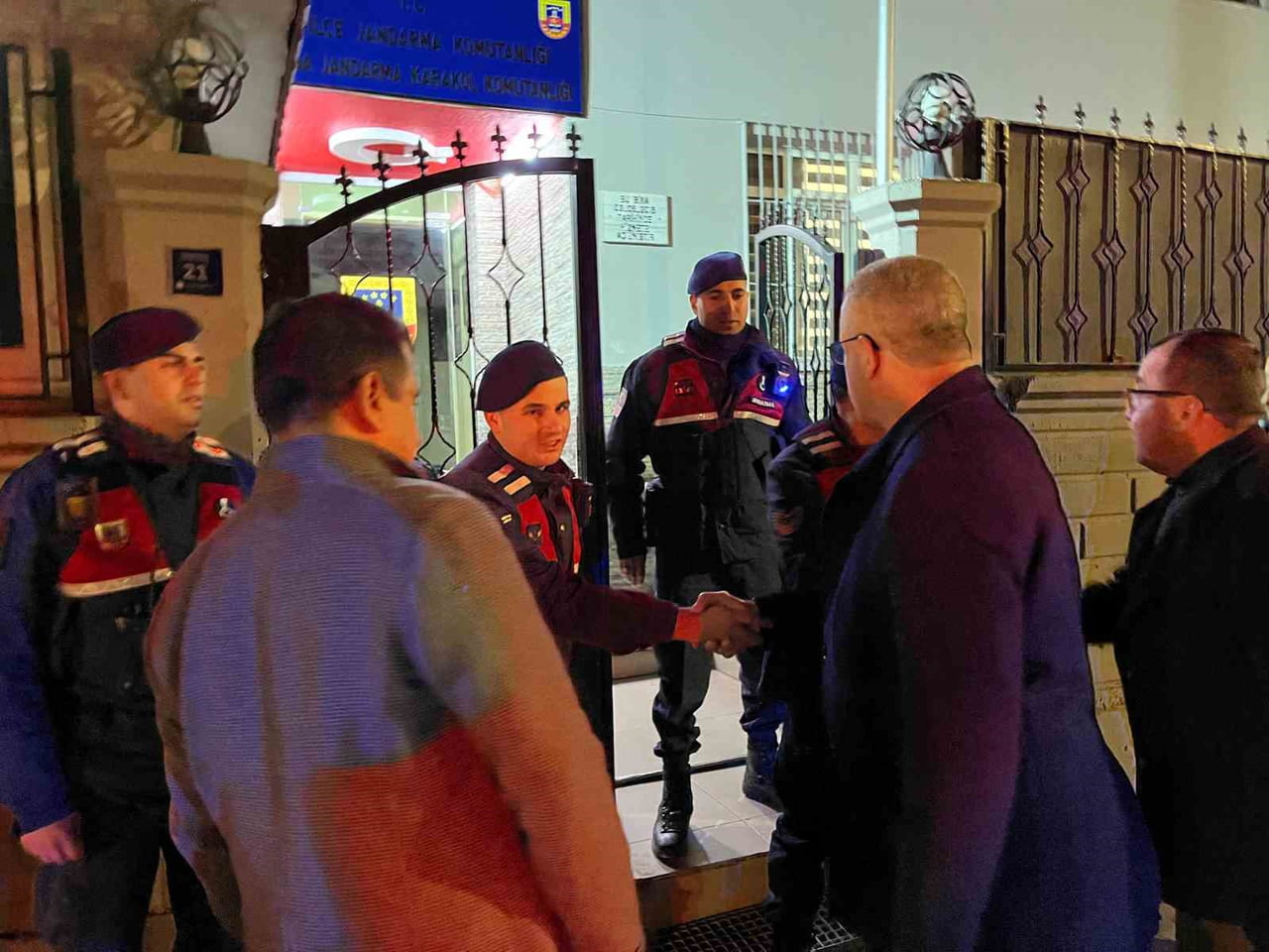 KARABİGA BELEDİYE BAŞKANI AHMET ELBİ VE BELEDİYE MECLİS ÜYELERİ, YENİ YILA GÖREVLERİNİN BAŞINDA...