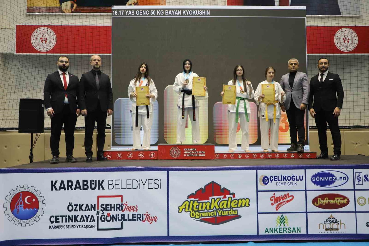 KARABÜK'TE 16-17 OCAK TARİHLERİ ARASINDA DÜZENLENEN TÜRKİYE KYOKUSHİN KARATE ŞAMPİYONASI, FİNAL...