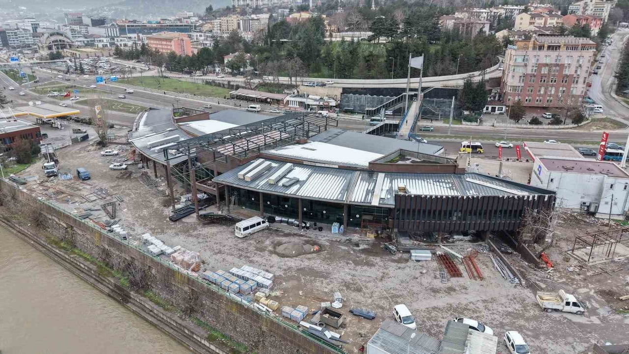 KARABÜK BELEDİYESİ TARAFINDAN ŞEHİRLERARASI ULAŞIM ALTYAPISINI GÜÇLENDİRMEK AMACIYLA BAŞLATILAN...