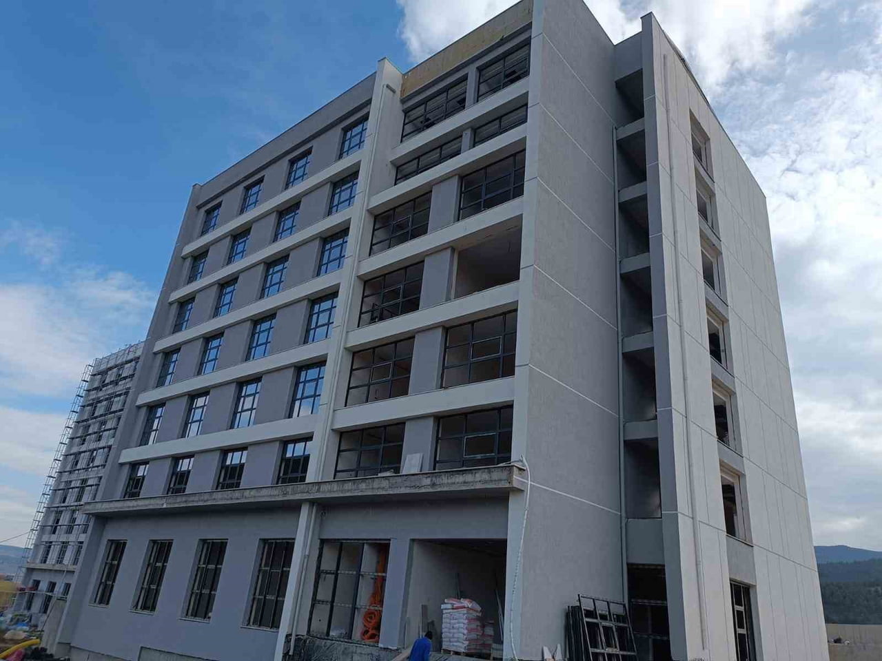 KARABÜK’TE ÜNİVERSİTE ÖĞRENCİLERİNİN BARINMA İHTİYACINI KARŞILAMAYA YÖNELİK YAPIMI SÜREN ÖĞRENCİ...