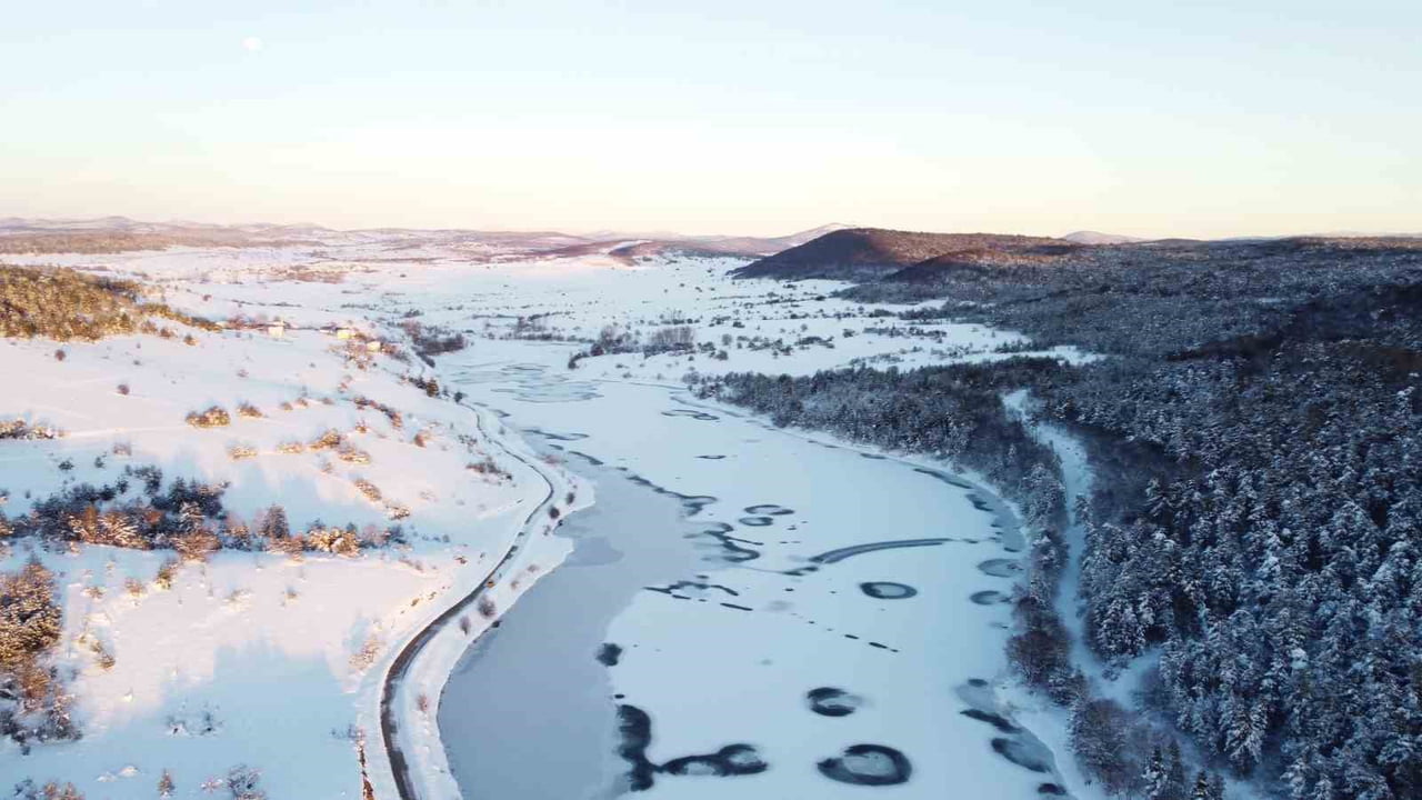 KARABÜK’ÜN EFLANİ İLÇESİNDE KAR YAĞIŞI VE EKSİ 20 DERECEYE KADAR DÜŞEN HAVA SICAKLIKLARI SONRASI...