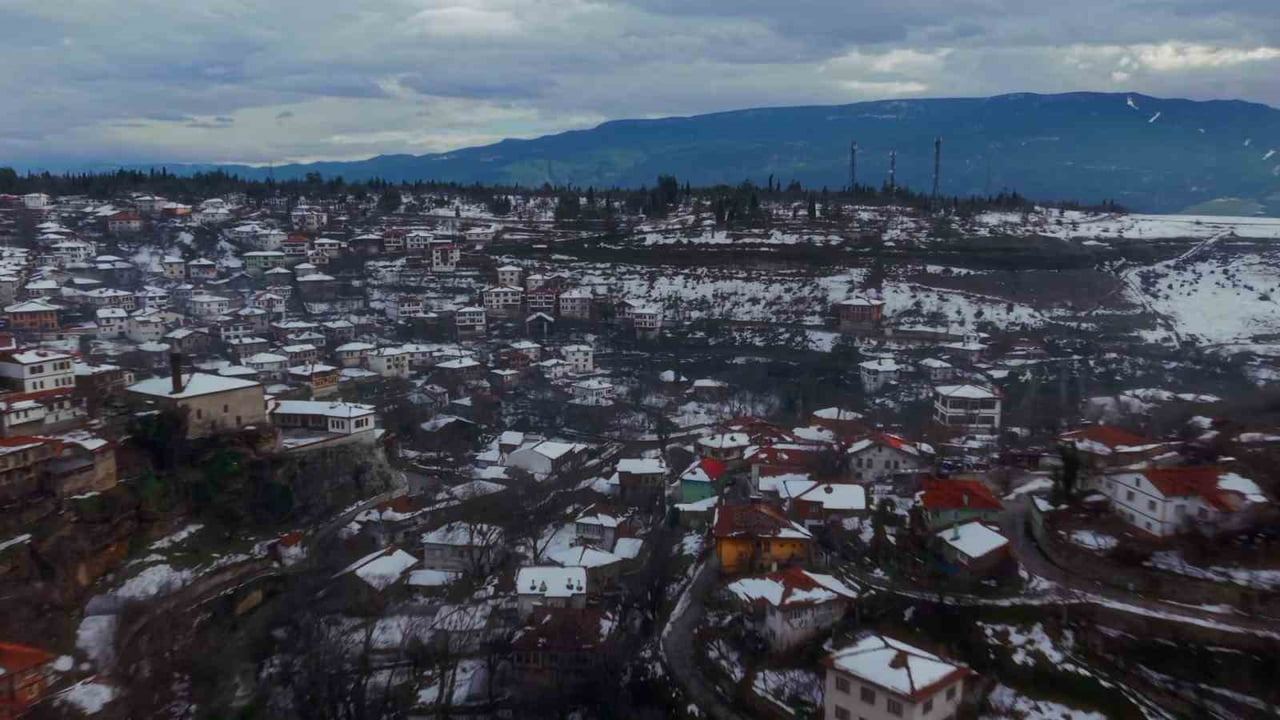 KARABÜK’ÜN UNESCO DÜNYA MİRASI LİSTESİ’NDE YER ALAN SAFRANBOLU İLÇESİNDEKİ TARİHİ EVLER, KIŞ...