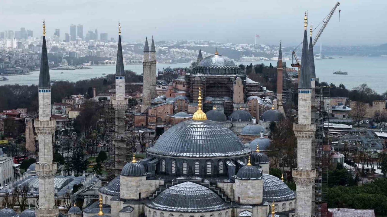 KARLI HAVANIN ETKİLİ OLDUĞU TARİHİ YARIMADA HAVADAN GÖRÜNTÜLENDİ