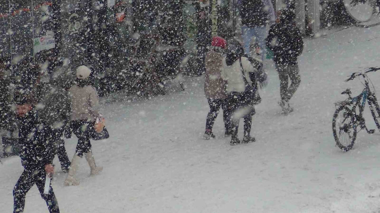 KARS’TA SON 15 YILIN EN YOĞUN KIŞI YAŞANIYOR(KARS-İHA)