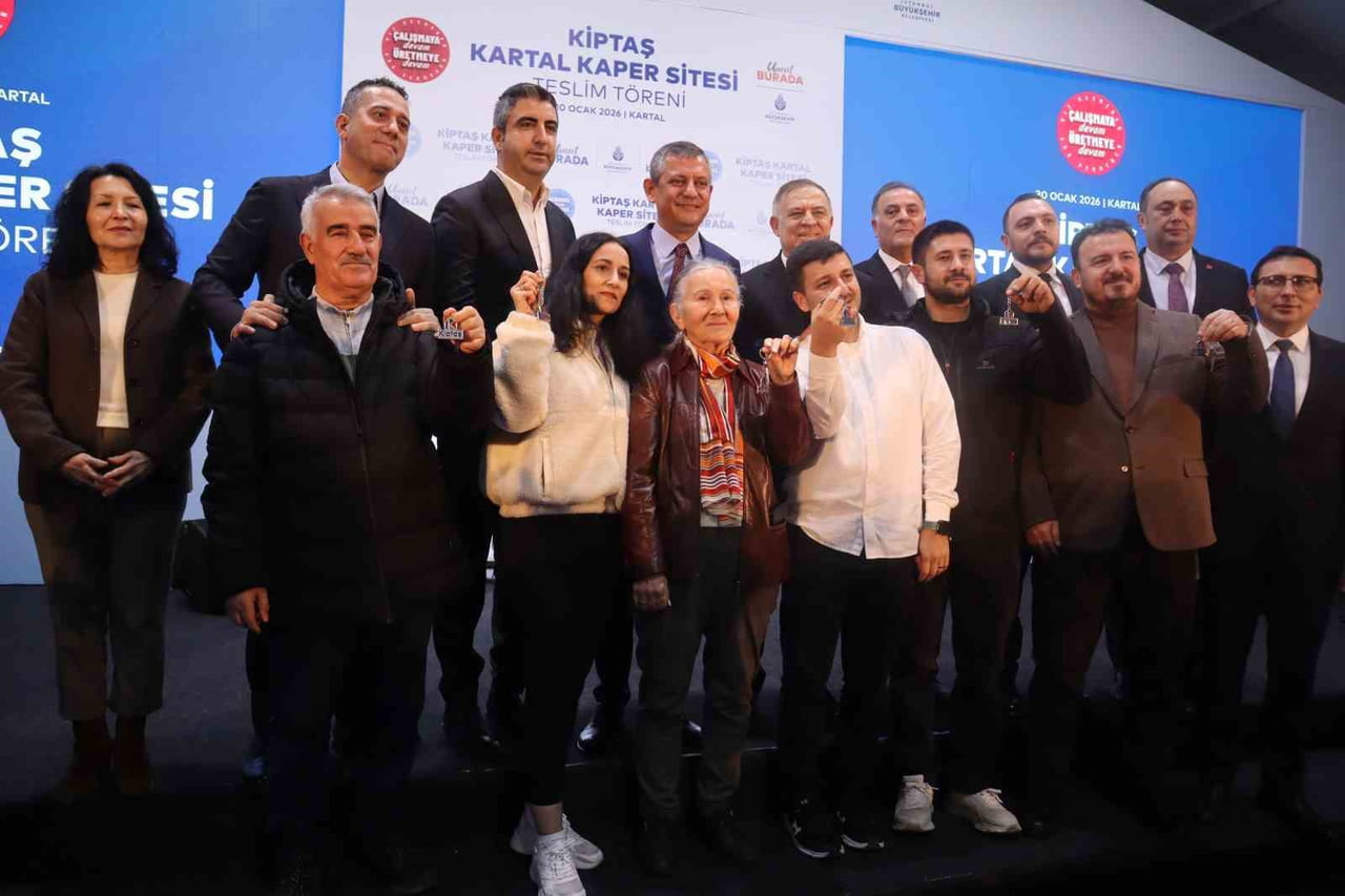 KARTAL KİPTAŞ KAPER SİTESİ TESLİM TÖRENİ, CHP GENEL BAŞKANI ÖZGÜR ÖZEL'İN KATILIMIYLA DÜZENLENDİ....