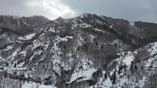 Kastamonu’da karla kaplı dağlarda mest eden manzaralar