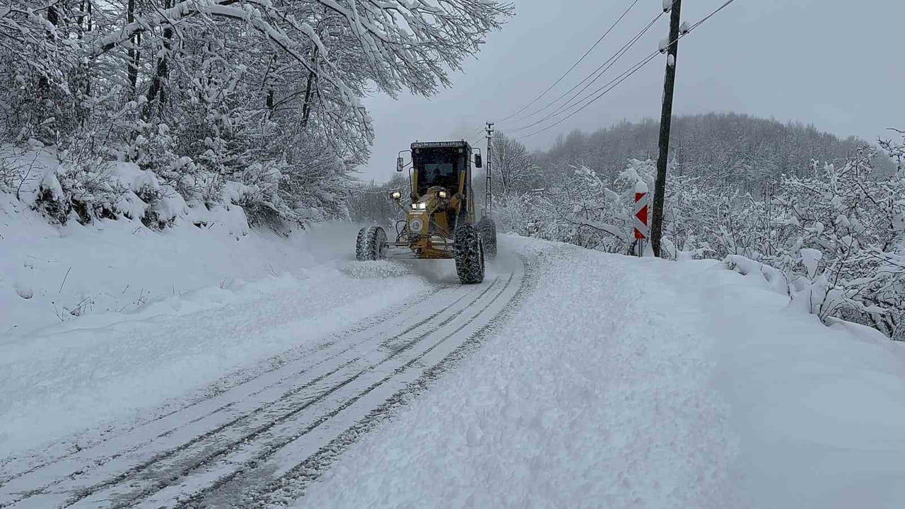 KAVAK’TA KARLA MÜCADELE BAŞLADI