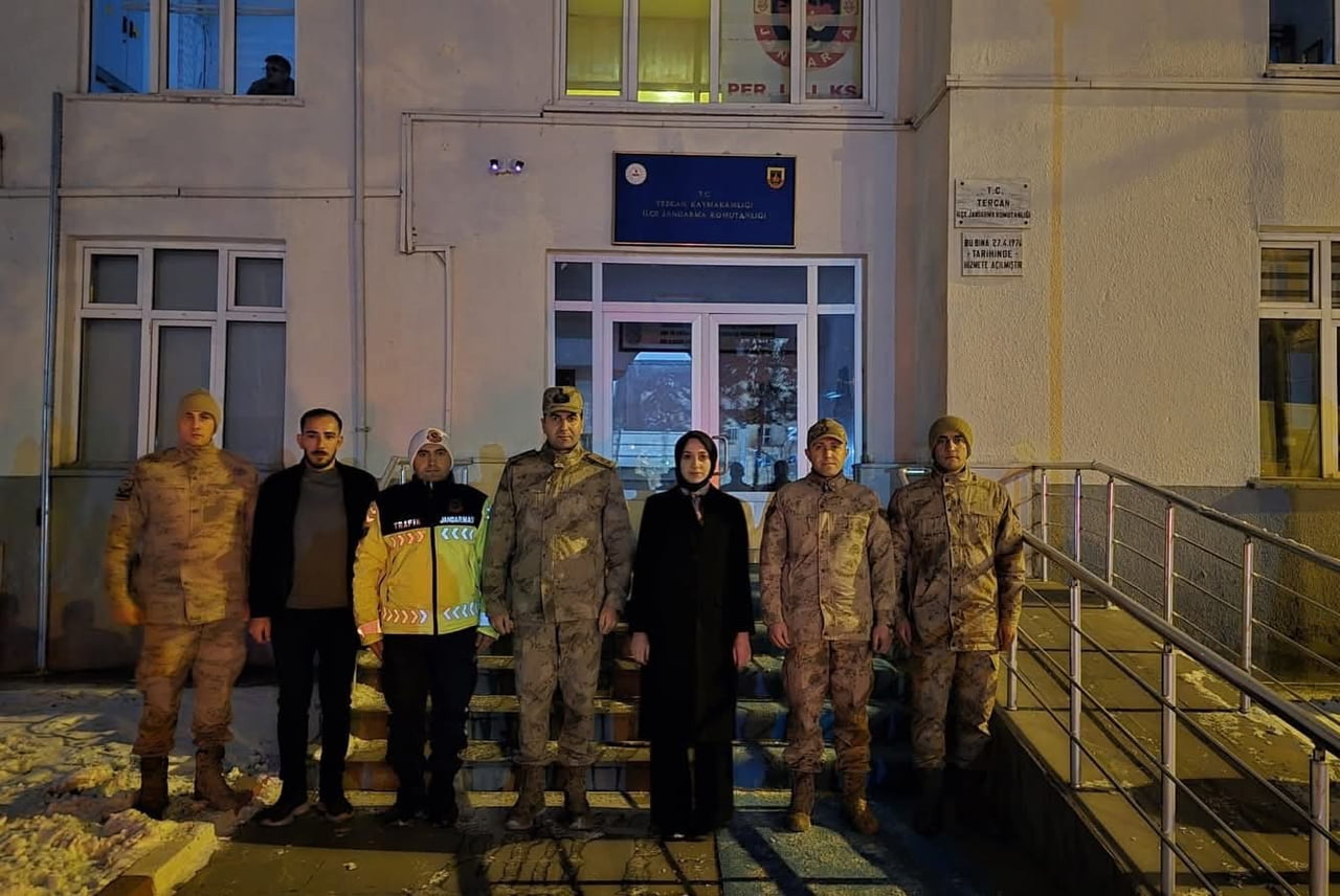 KAYMAKAM DUMAN’DAN YILBAŞI GECESİ GÜVENLİK GÜÇLERİNE ZİYARET