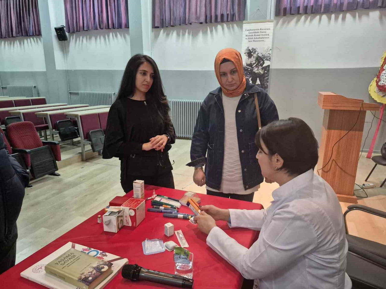 KAYSERİ'DE EĞİTİM HAYATINI SÜRDÜREN DİYABETLİ ÖĞRENCİLER İÇİN ÖĞRETMENLERE UYGULAMALI İNSÜLİN VE...