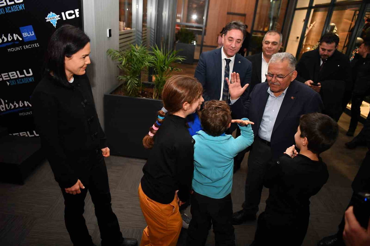 KAYSERİ BÜYÜKŞEHİR BELEDİYE BAŞKANI DR. MEMDUH BÜYÜKKILIÇ; HAFTA SONU KAYAK SEVERLERLE DOLUP TAŞAN...