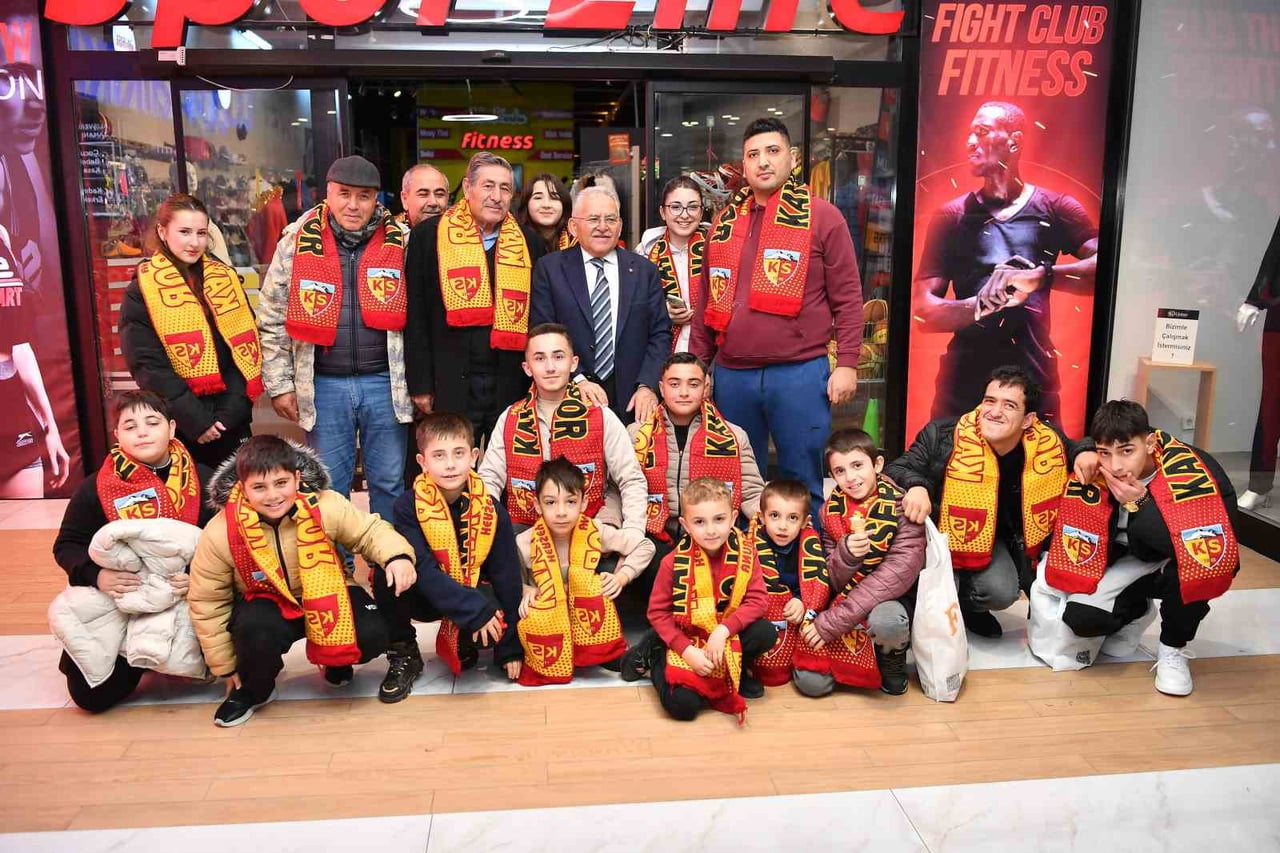 KAYSERİ BÜYÜKŞEHİR BELEDİYE BAŞKANI DR. MEMDUH BÜYÜKKILIÇ; MELİKGAZİ İLÇESİNDE AVM ZİYARETİ...