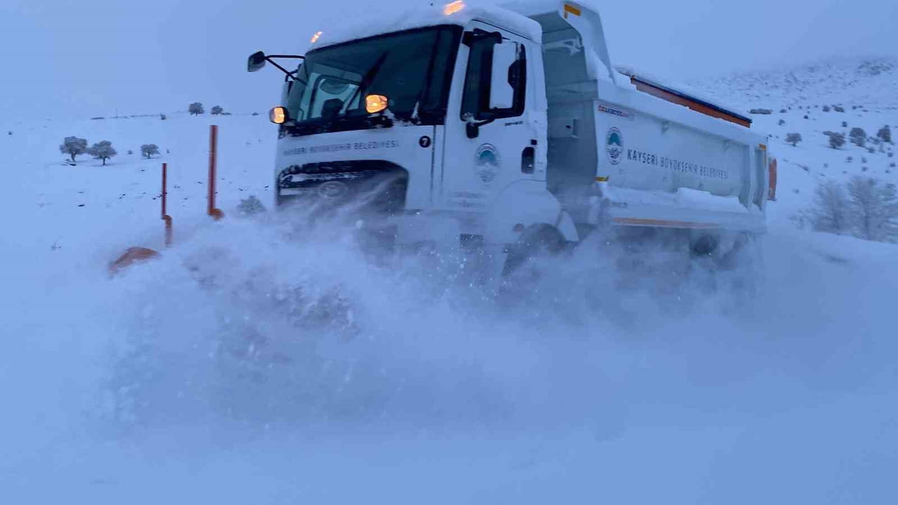 KAYSERİ BÜYÜKŞEHİR BELEDİYESİ, ETKİLİ OLAN KAR YAĞIŞI VE TİPİ SONRASI ŞEHİR MERKEZİ VE KIRSAL...