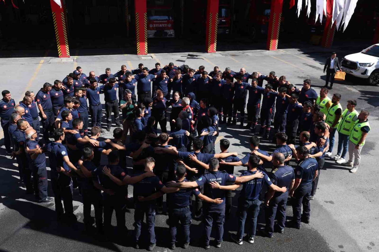 KAYSERİ BÜYÜKŞEHİR BELEDİYESİ İTFAİYE DAİRE BAŞKANLIĞI EKİPLERİ, 2025 YILINDA 11 BİN 298 İTFAİ...