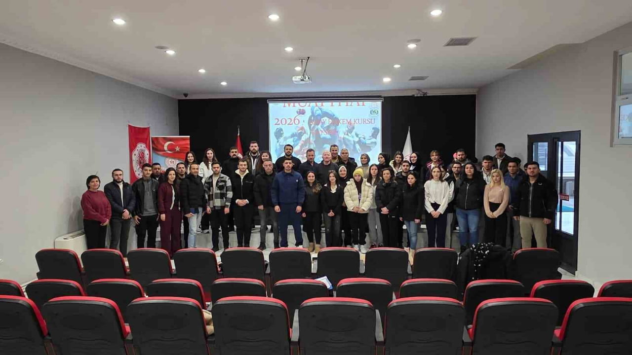 KAYSERİ’DE 4 FARKLI İLDEN 45 ADAYIN KATILIMI İLE MUAYTHAİ HAKEM KURSU DÜZENLENDİ.