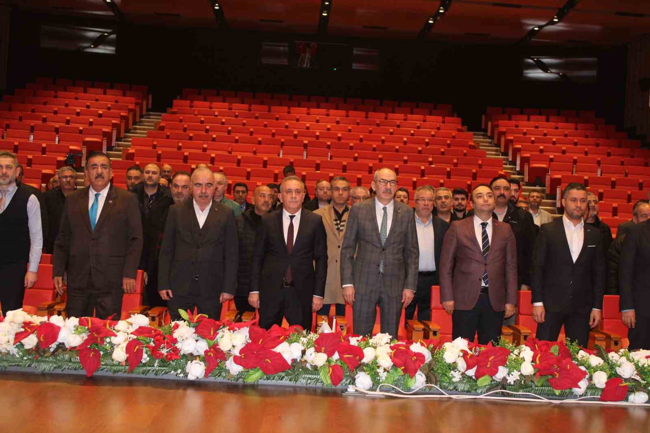 KAYSERİ TİCARET ODASI (KTO) YÖNETİM KURULU BAŞKANI ÖMER GÜLSOY, OCAK AYI MECLİS TOPLANTISI’NDA...