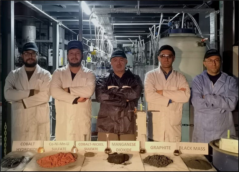KENT MADENCİLİĞİ, ELEKTRONİK ATIKLARIN İÇİNDEKİ DEĞERLİ METALLERİN GERİ KAZANILMASIYLA ADETA...