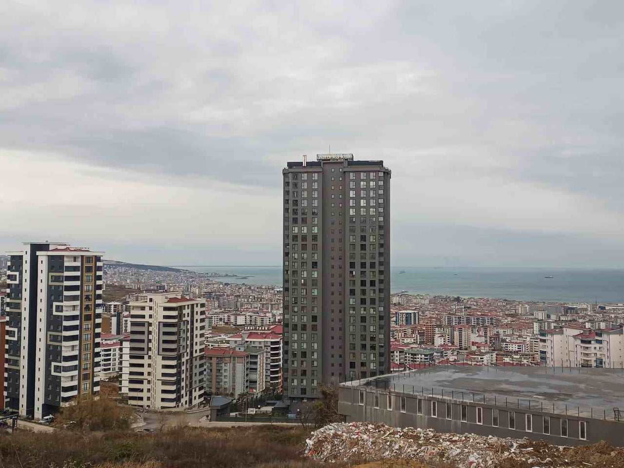 KENTTE YIL BOYUNCA GERÇEKLEŞTİRİLEN 33 BİN 665 KONUT SATIŞIYLA, SON 13 YILIN REKORU KIRILDI.