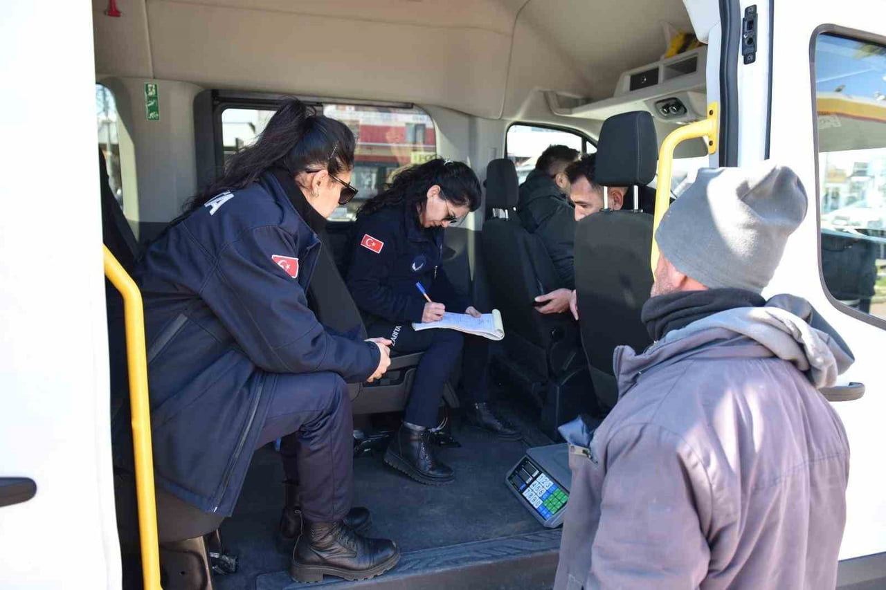 KEPEZ BELEDİYESİ ZABITA MÜDÜRLÜĞÜ EKİPLERİ, ANTALYA BÜYÜKŞEHİR BELEDİYESİ VE GENEL KOLLUK...