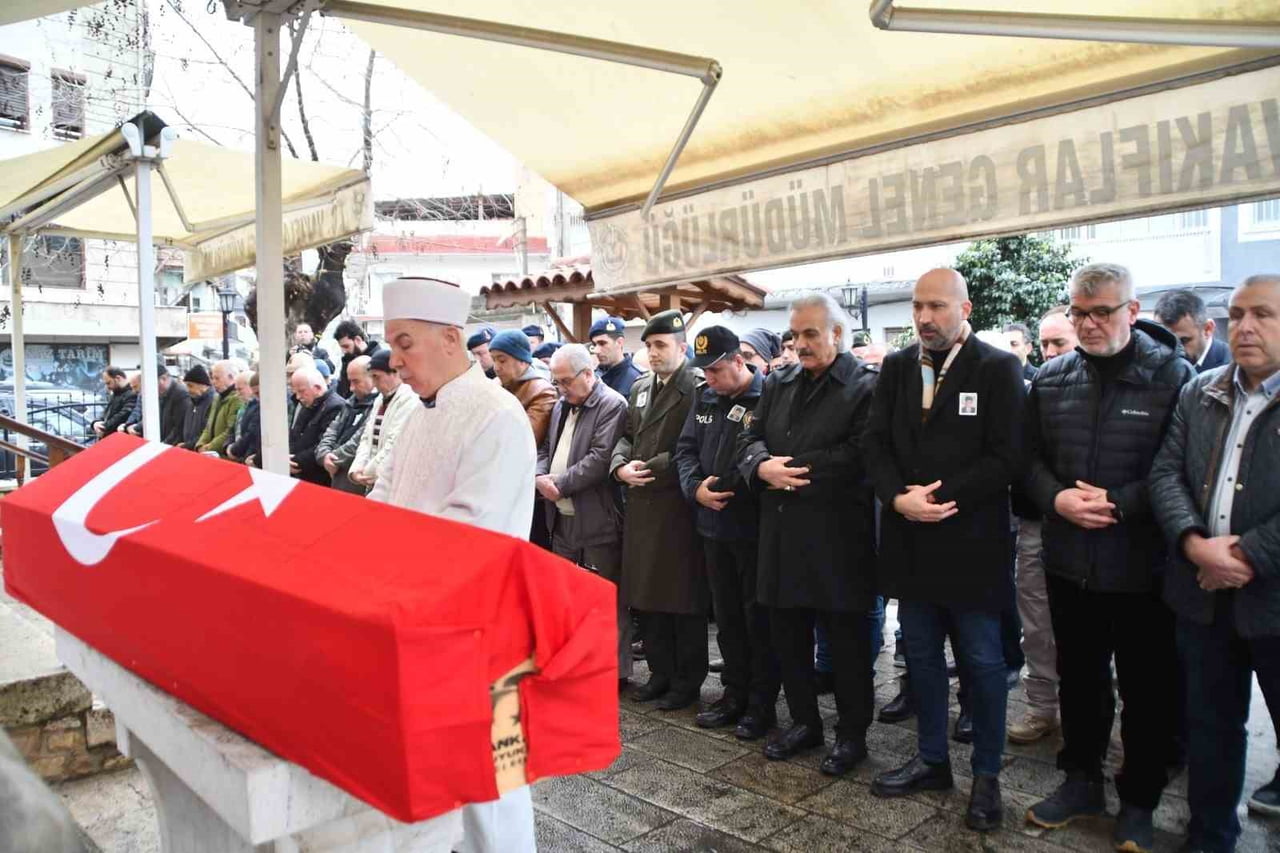 KIBRIS GAZİSİ TOPRAĞA VERİLDİ