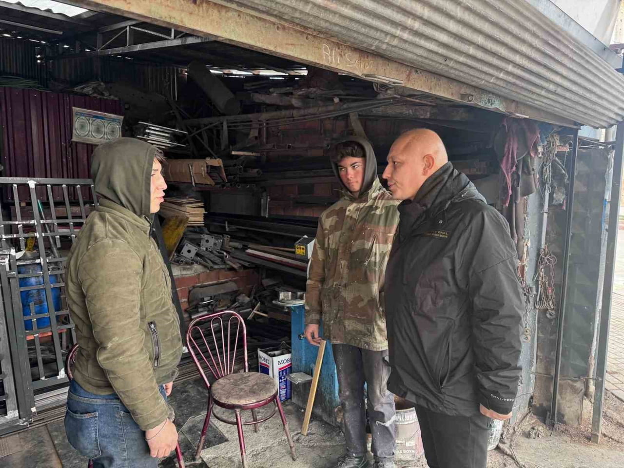 KIRIKKALE BELEDİYE BAŞKANI AHMET ÖNAL, KENTTE ESNAF VE VATANDAŞLARLA BİR ARAYA GELEREK TALEP VE...