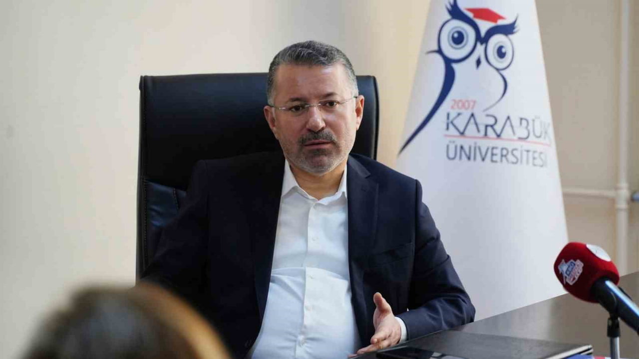 KIRIŞIK, TOPLANTIDA YÜKSEKOKULUN İHTİYAÇLARI VE AKADEMİK ÜRETİME İLİŞKİN DEĞERLENDİRMELERDE...