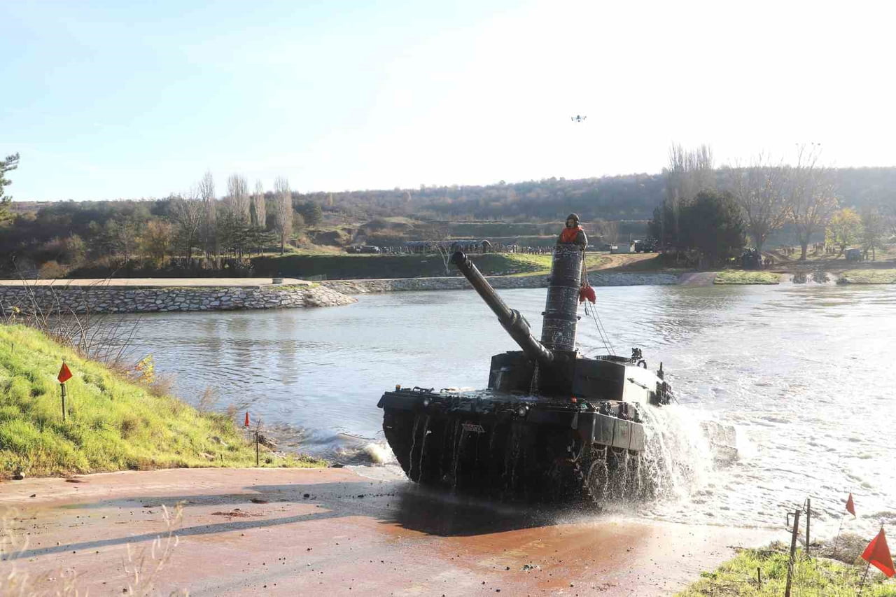 KIRKLARELİ’NDEKİ ORGENERAL MUHİTTİN ÖNÜR GÖLETİ’NDE 'DURGUN SULARDAN GEÇİŞ EĞİTİMİ'...