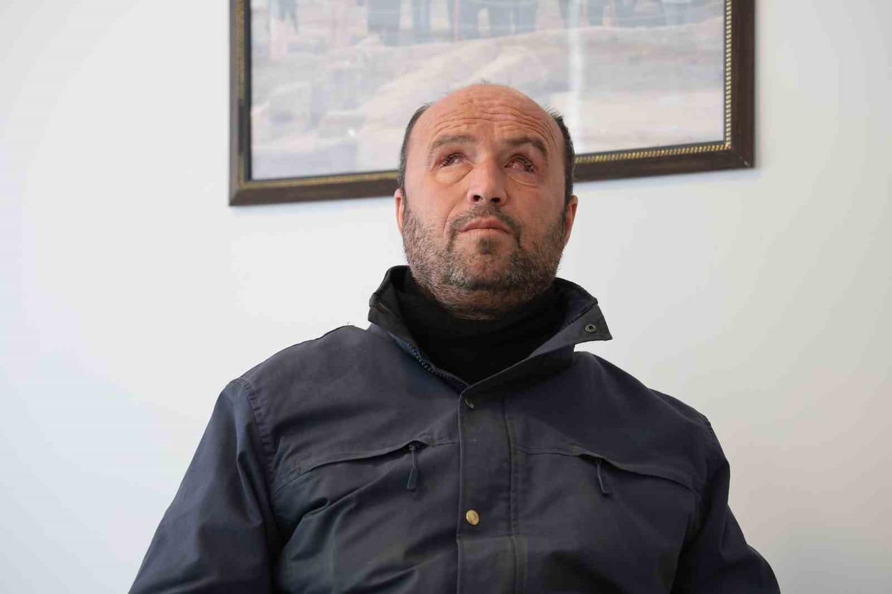 KIRŞEHİR’DE ÇOCUK YAŞTA GEÇİRDİĞİ BİR RAHATSIZLIK SONUCU GÖRME ENGELLİ KALAN SAMİ COŞKUN, MÜZİKLE...