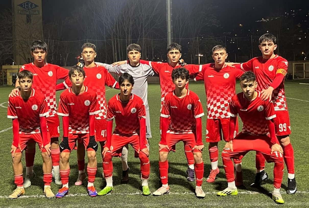 KOCAELİ U16 FUTBOL LİGİ PLAY-OFF B GRUBU İLK MAÇINDA KÖRFEZ GENÇLERBİRLİĞİ, ARSLANBEY...