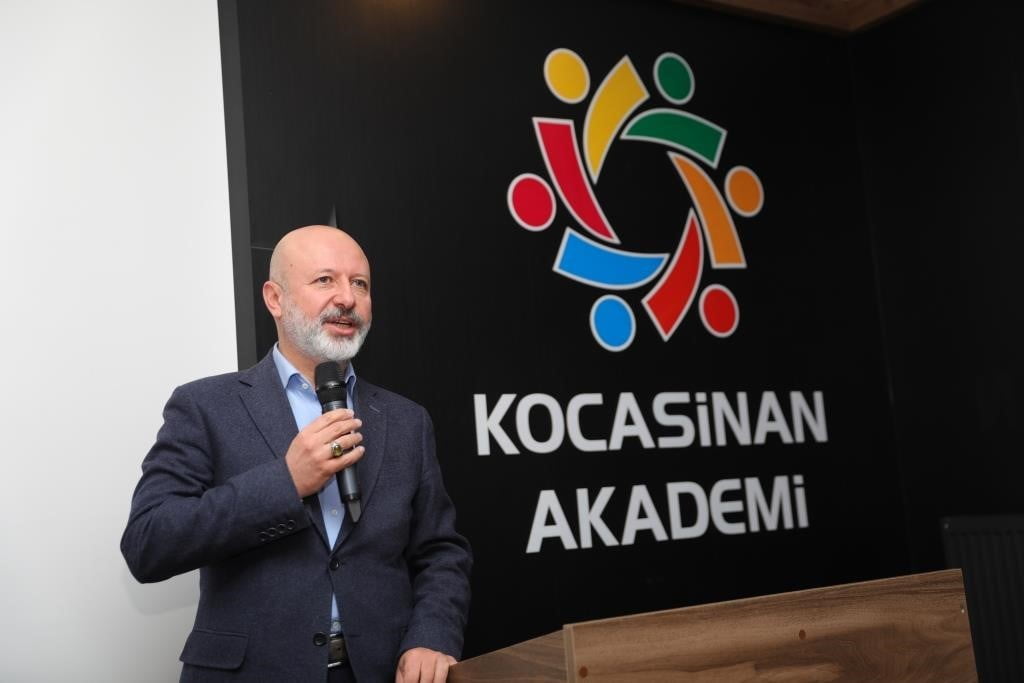 KOCASİNAN BELEDİYESİ TARAFINDAN HAYATA GEÇİRİLEN KOCASİNAN AKADEMİ, SUNDUĞU EĞİTİMLER VE MODERN...