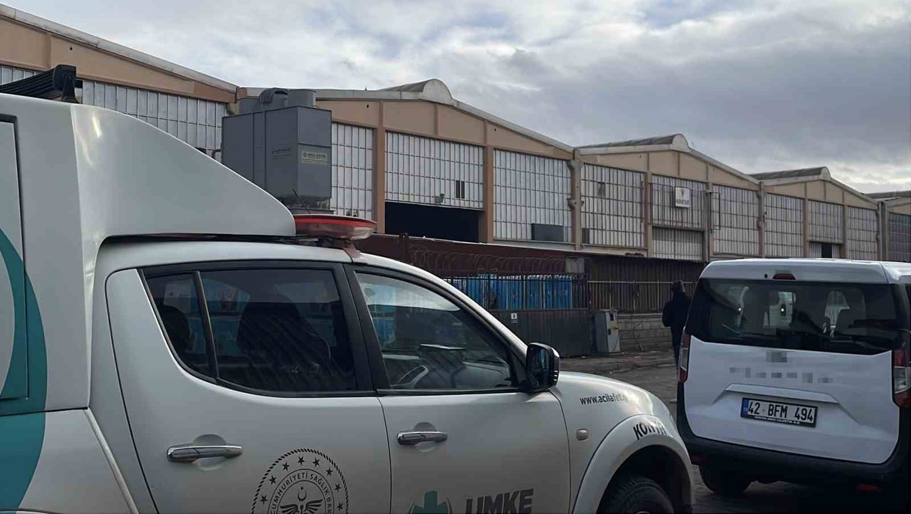 KONYA'DA BULUNAN BİR DONDURMA FİRMASINA AİT DEPODA, AMONYAK TANKINA BAĞLI BORULARDAN SIZAN GAZDAN...