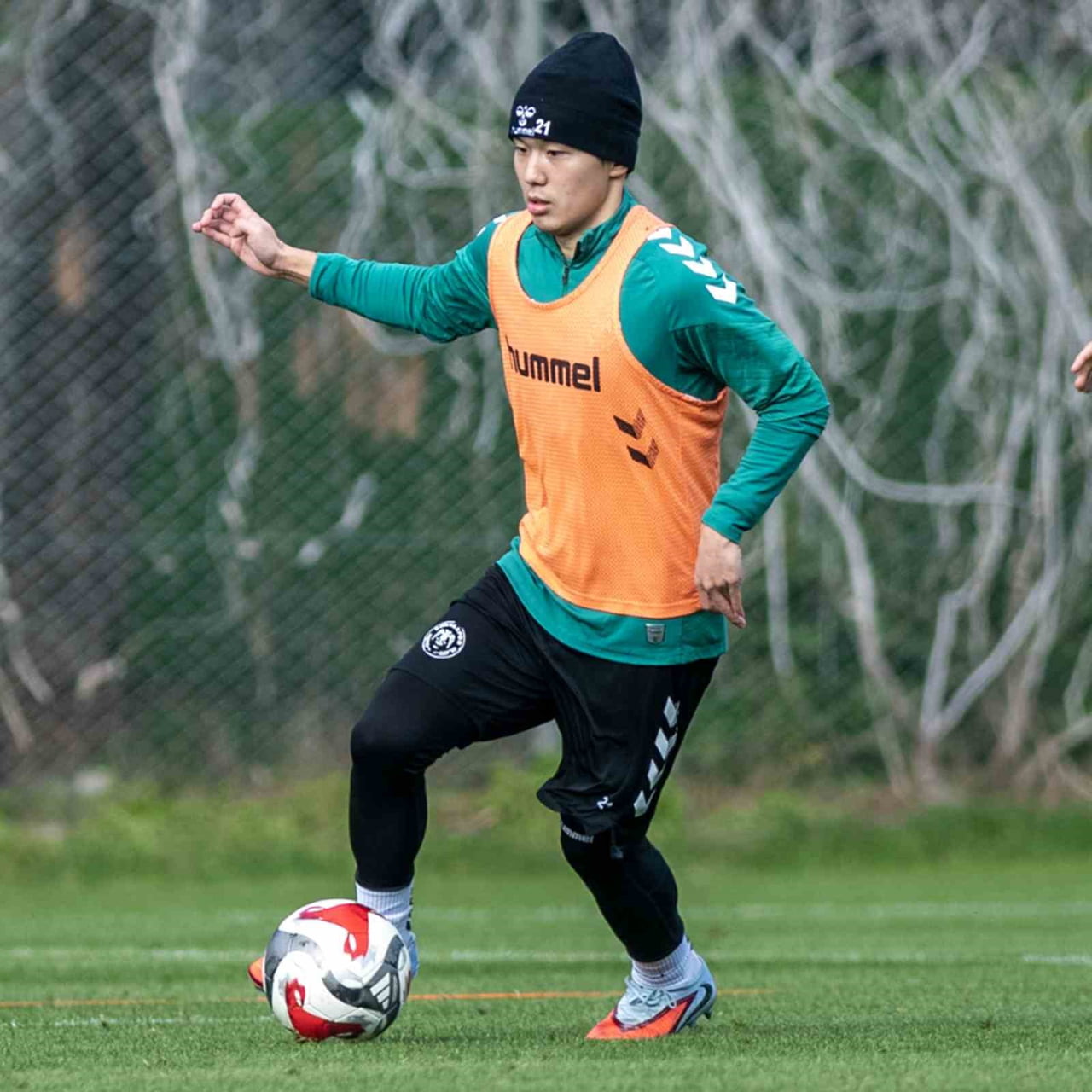 KONYASPOR, DEVRE ARASI KAMP HAZIRLIKLARI İÇİN BULUNDUĞU ANTALYA/BELEK’TE ÖĞLE SAATLERİNDE YAPTIĞI...