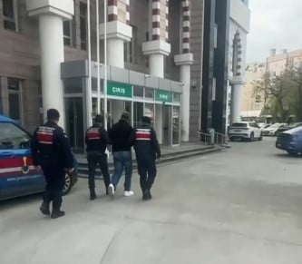 KUŞADASI’NDA ALTIN BİLEZİK HIRSIZI YAKALANDI