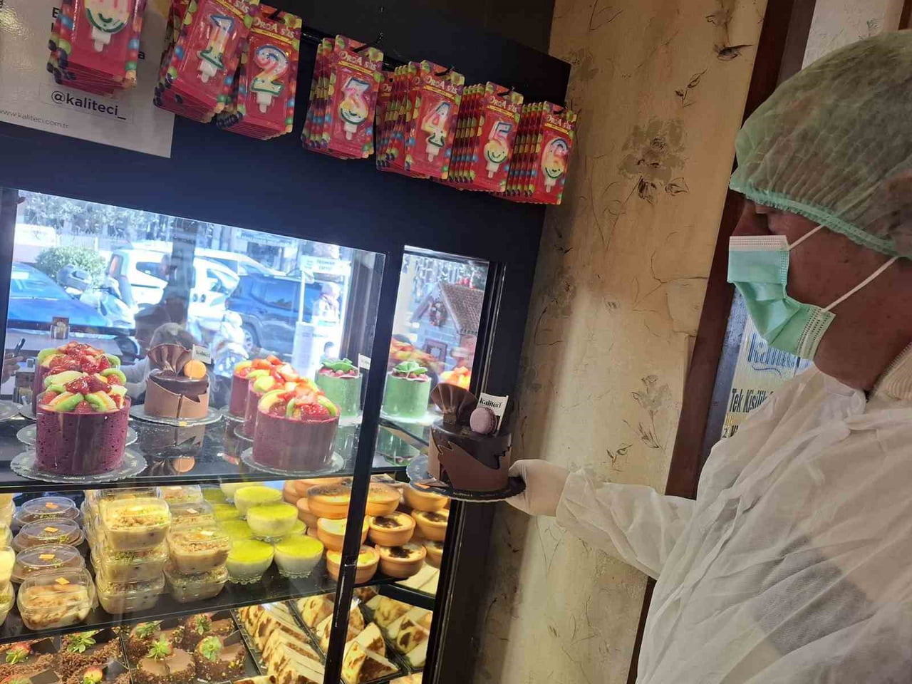 KUŞADASI’NDA FAALİYET GÖSTEREN PASTANELERDEN ALINAN YAŞ PASTA NUMUNELERİ, HALK SAĞLIĞININ...