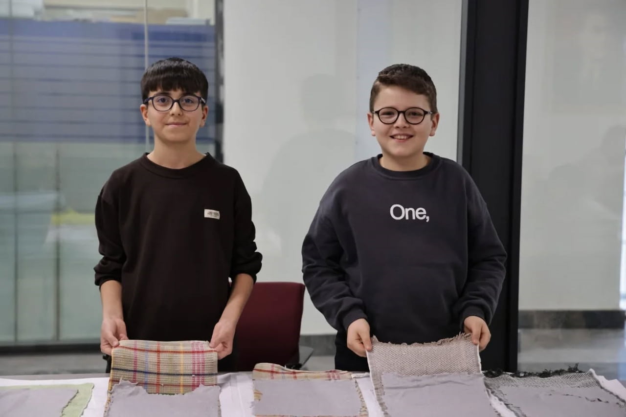 KÜTAHYA’DA ÇOCUKLARDAN "ATIK KÂĞITLARDAN EL YAPIMI KÂĞIDA ELEKTE KÂĞIT YAPIM WORKSHOP'A...